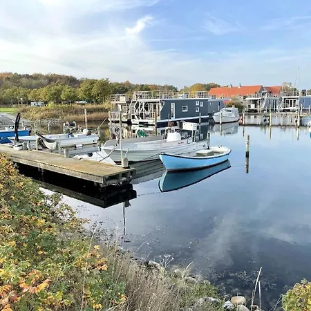 Bruntje - Stern Hausboot